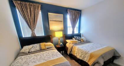 Cozy 1-Bedroom Getaway with 2 Comfy Beds – Perfect for Relaxation!