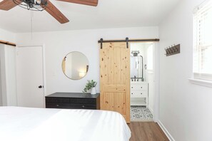 3 dormitorios, tabla de planchar con plancha, wifi y ropa de cama