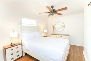3 bedrooms, iron/ironing board, WiFi, bed sheets - Sojourn Bayview Sanctuary Home Sleeps 6 (Norfolk)