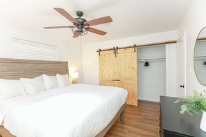 3 makuuhuonetta, silitysrauta/-lauta, Wi-Fi, vuodevaatteet