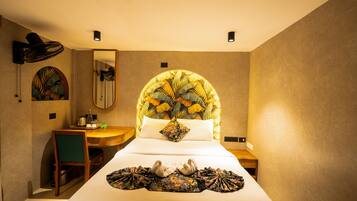 Deluxe Room, Balcony | Desk, free WiFi