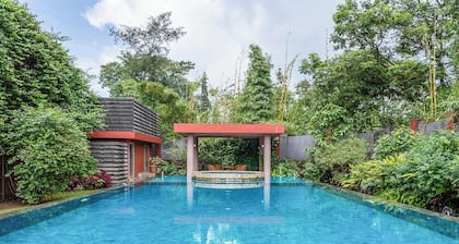 Enchanting apartment with AC in Surat - 2 bedrooms available