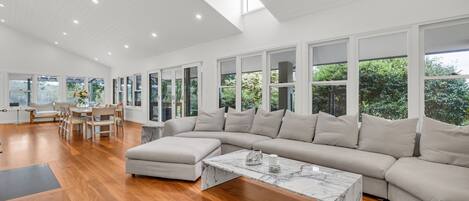 TV connectée, cheminée