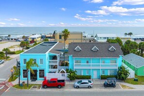 Exterior - Beach Bliss Walk to Sand and Waves (Flagler Beach)