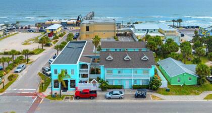 Beach Bliss Walk to Sand and Waves