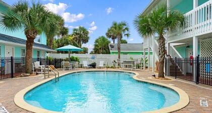 Beach Bliss Walk to Sand and Waves