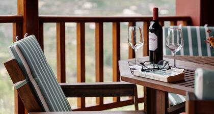 'Laurel' Room with Mountain Views, Wi-Fi, and Air Conditioning - SilboHolidays