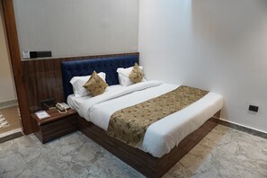 Free WiFi - Sky Hotel & Resort (Rasra)