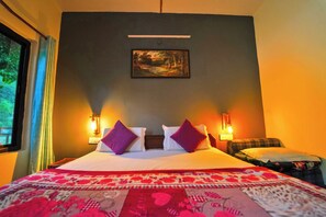 Deluxe Double Room | Living area - Antaram Resort (Rishikesh)