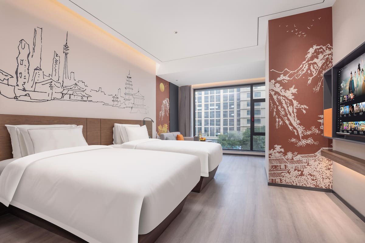 ห้องลักซ์ชั วรี่ทวิน, ปลอดบุหรี่, วิวเมือง | ผ้านวมขนเป็ด, มินิบาร์, ตู้นิรภัยในห้องพัก, Wi-Fi ฟรี