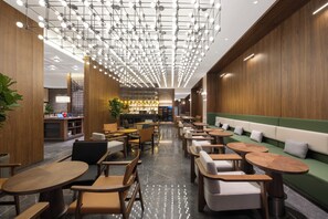 Coin salon dans le hall