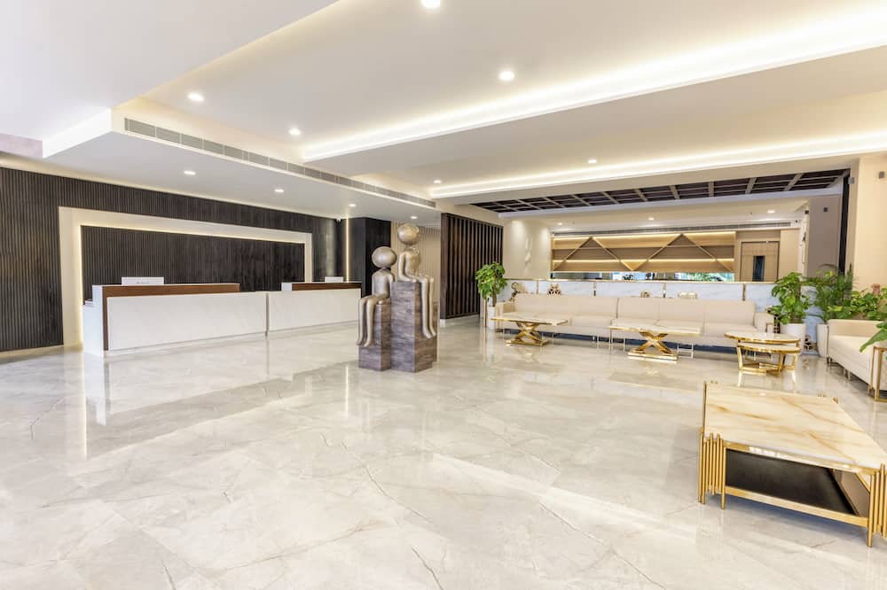Elinor Hotel