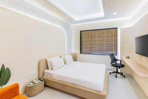 Yellow Sapphire | Egyptian cotton sheets, premium bedding, down comforters, pillowtop beds - Elinor Hotel (Agra)
