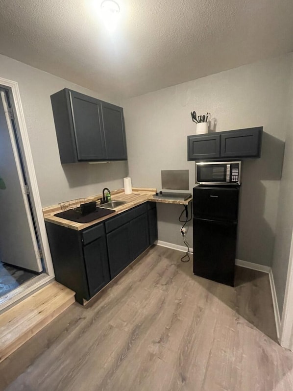 Microwave, stovetop