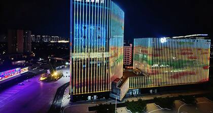 UrCove by Hyatt Guangzhou Huadu Baiyun International Airport
