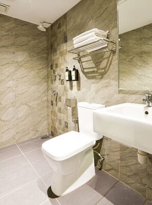 Ducha, cabezal de ducha tipo lluvia, artículos de tocador gratuitos