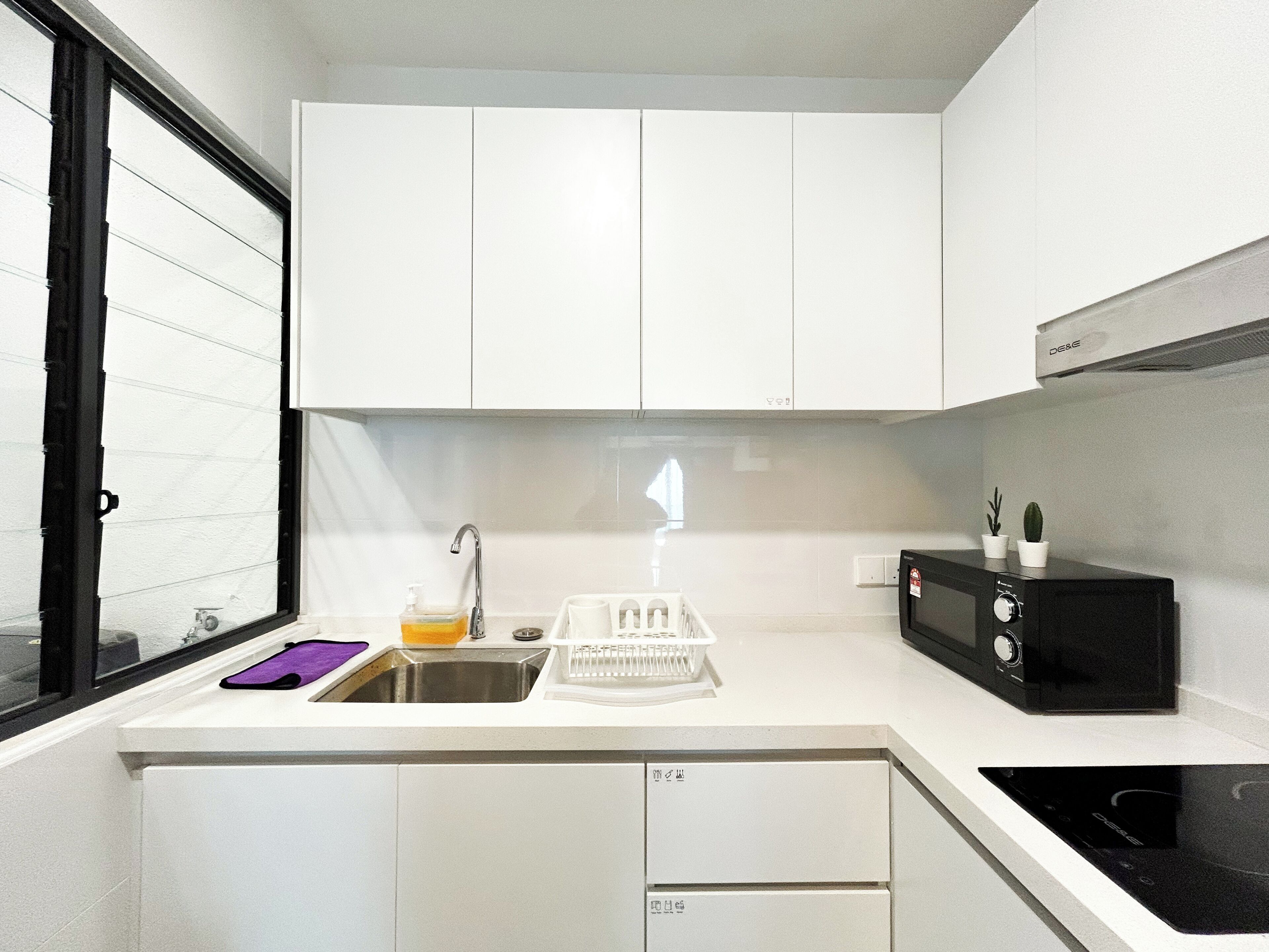 Refrigerador, microondas, tetera/pava eléctrica