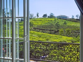 Villa, Multiple Beds, Balcony, Mountain View | 1 bedroom, premium bedding, Tempur-Pedic beds, minibar