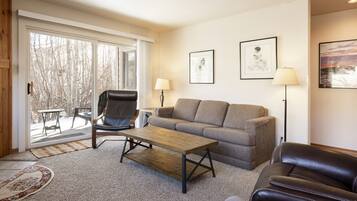 Bloc d'apartaments, 2 dormitoris | Sala d'estar