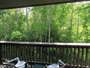 Condo, 2 Bedrooms | Property grounds