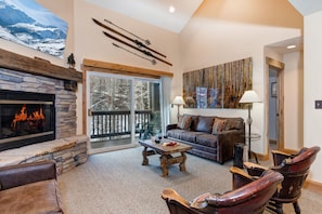 Condo, 2 Bedrooms | Living area