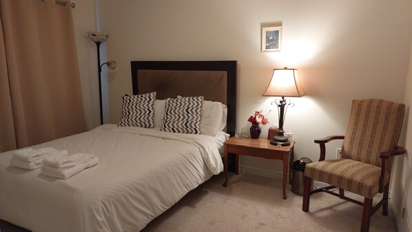 5 عدّة غرف نوم ومكواة/لوح كي وواي فاي وملاءات أسرّة