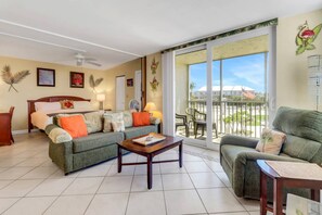 Unclassified image, 3 of 39, button