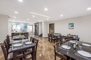 Dining - Treebo Iraa, 5 Minutes From Railway Station (Kakinada)