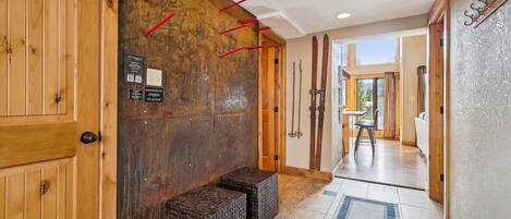 Condo, 1 Bedroom | Interior