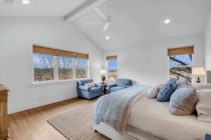4 bedrooms, WiFi, bed sheets