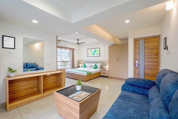 Premium Room | Iron/ironing board