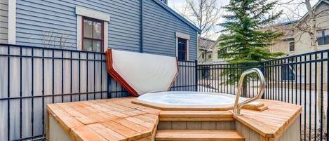 Condo, 2 Bedrooms | Outdoor spa tub
