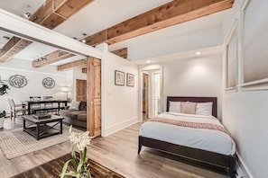 Condo, 3 Bedrooms