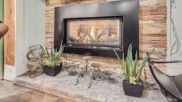 Condo, 3 habitaciones | Interior