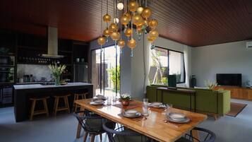 Luxury Villa, 3 Bedrooms, Pool View | In-room dining