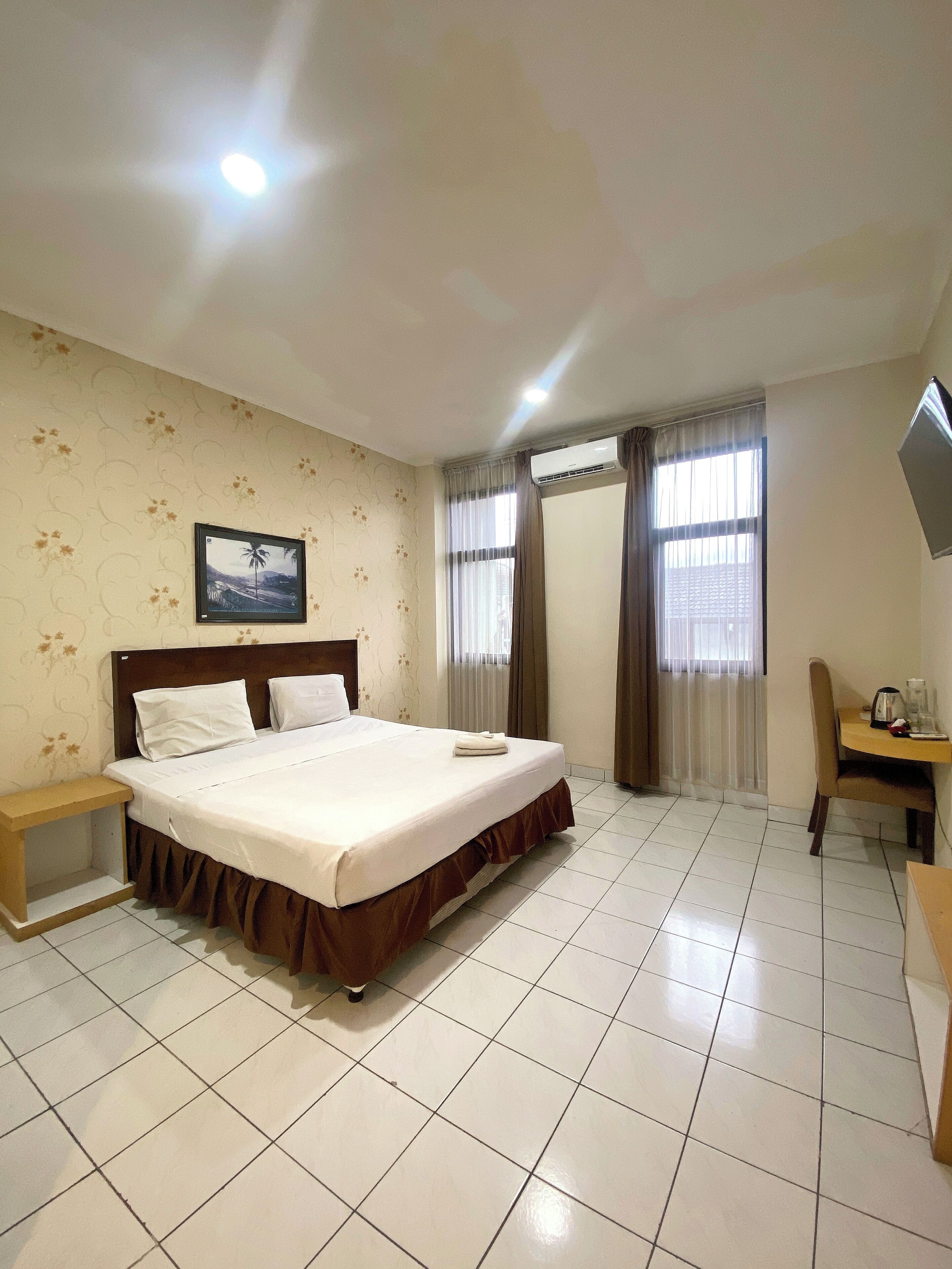 高级房 | 办公桌、笔记本电脑工作区、遮光窗帘、隔音