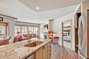 Condo, 2 Bedrooms | Interior