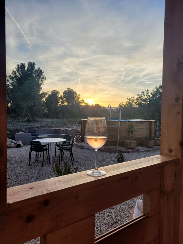 Outdoor dining - Romantic chalet with private pool surrounded by olive trees. (L'Ametlla de Mar)
