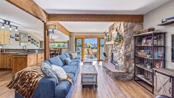 公寓客房, 3 間臥室 | 起居區