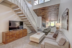 Apartamento, 4 habitaciones | Zona de estar