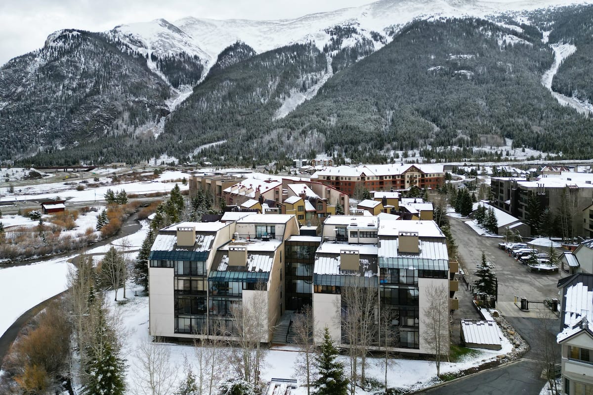 Condo, 2 Bedrooms | Exterior