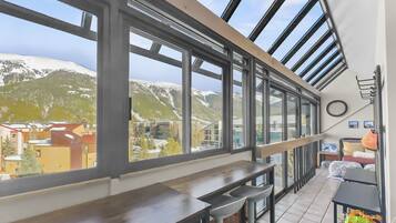 Condo, 3 phòng ngủ | Nội thất