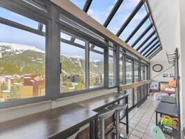 Condo, 3 Bedrooms | Interior