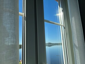 Desk, laptop workspace, free WiFi