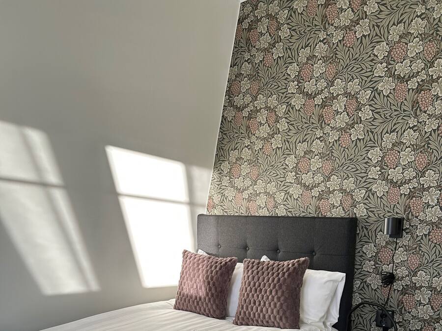 Single Room, Lake View | Desk, laptop workspace, free WiFi