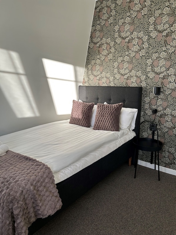 单人房, 湖景 | 办公桌、笔记本电脑工作区、免费 WiFi