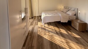 Room - Unique 3-Bedroom Apartment in First Al Sheikh Zayed, Cairo (First Al Sheikh Zayed)