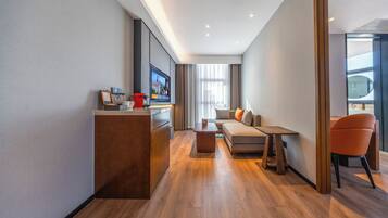 Executive Suite | 1 bedroom, free WiFi