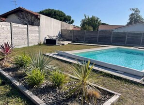 Pool - House Biscarrosse 8pers. At the Centre, everything on foot or by bike! (Biscarrosse)