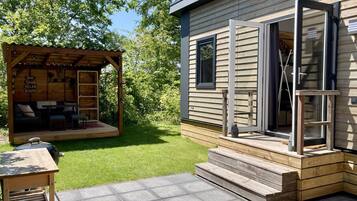 Nhà phong cách cổ điển, 2 phòng ngủ | Ban công